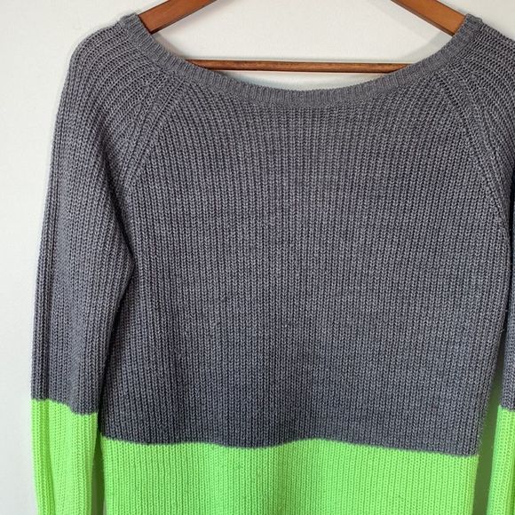 Vero Moda Green and Grey Long Sweater Sz XS - Picture 2 of 7